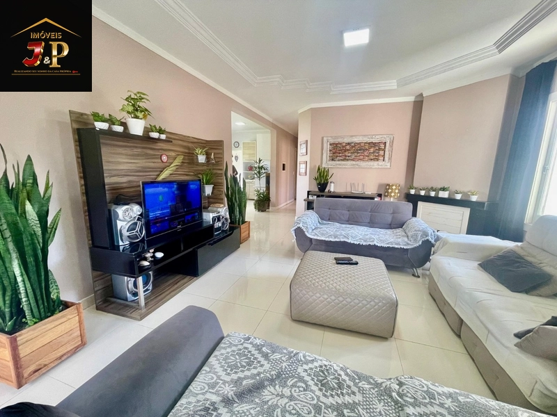Casa incrível com 3 dormitórios à 3 quadras do mar: 14ª foto da galeria de imagens do imóvel