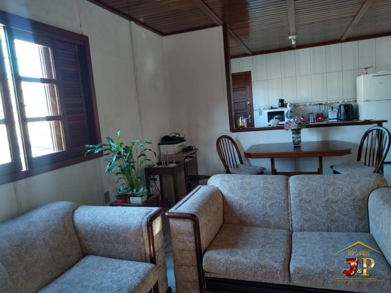 Casa aconchegante, com 2 dormitórios e grande terreno: 13ª foto da galeria de imagens do imóvel
