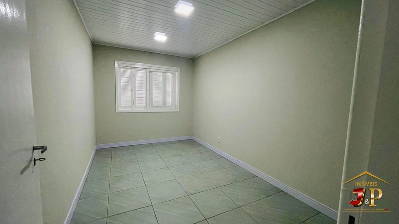 Casa com 2 dormitórios de frente a avenida: 21ª foto da galeria de imagens do imóvel