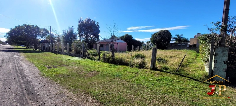 Terreno em ótima localização: 1ª foto da galeria de imagens do imóvel