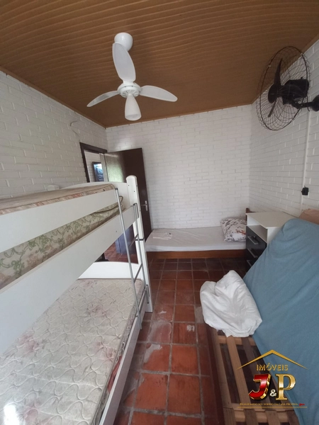 Casa a 100m da praia com 4 dormitórios: 11ª foto da galeria de imagens do imóvel