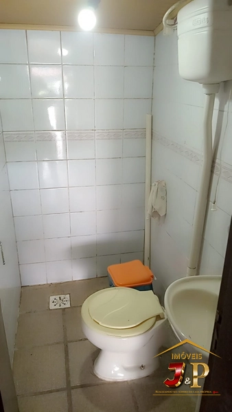 Casa a 100m da praia com 4 dormitórios: 3ª foto da galeria de imagens do imóvel