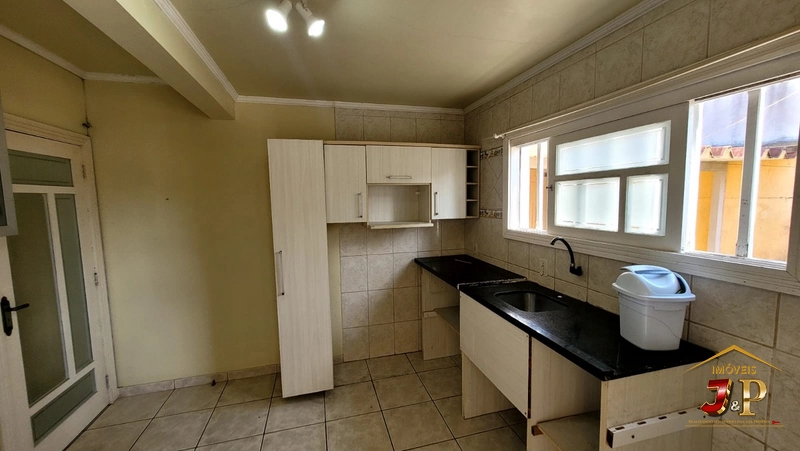 Apartamento com 3 dormitórios em Capão Novo: 3ª foto da galeria de imagens do imóvel