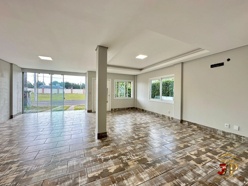 Casa de padrão exemplar no condomínio Condado: 6ª foto da galeria de imagens do imóvel