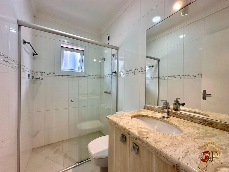 Casa de padrão exemplar no condomínio Condado: 18ª foto da galeria de imagens do imóvel