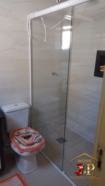 Casa com 2 dormitórios e grande terreno: 11ª foto da galeria de imagens do imóvel