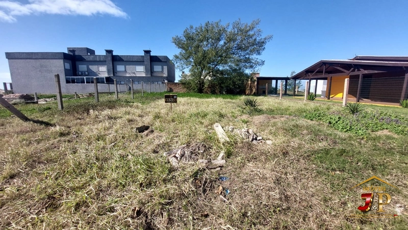 Terreno em uma das melhores localizações em Capão com 412m²: 1ª foto da galeria de imagens do imóvel