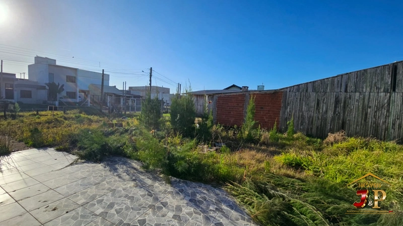 Terreno a 400m do mar com valor imperdível!!!: 2ª foto da galeria de imagens do imóvel