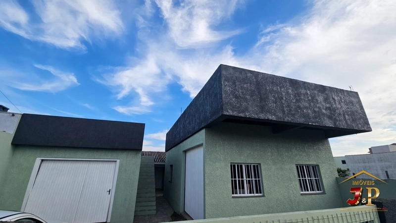Casa com 3 dormitórios 220m² de área construída no bairro Guarani: 1ª foto da galeria de imagens do imóvel