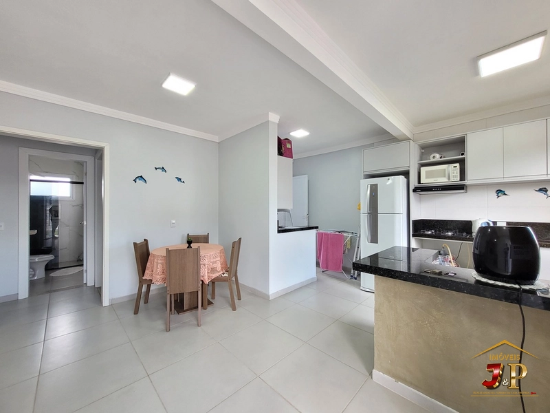 Casa com 2 dormitórios a alguns passos do mar: 4ª foto da galeria de imagens do imóvel
