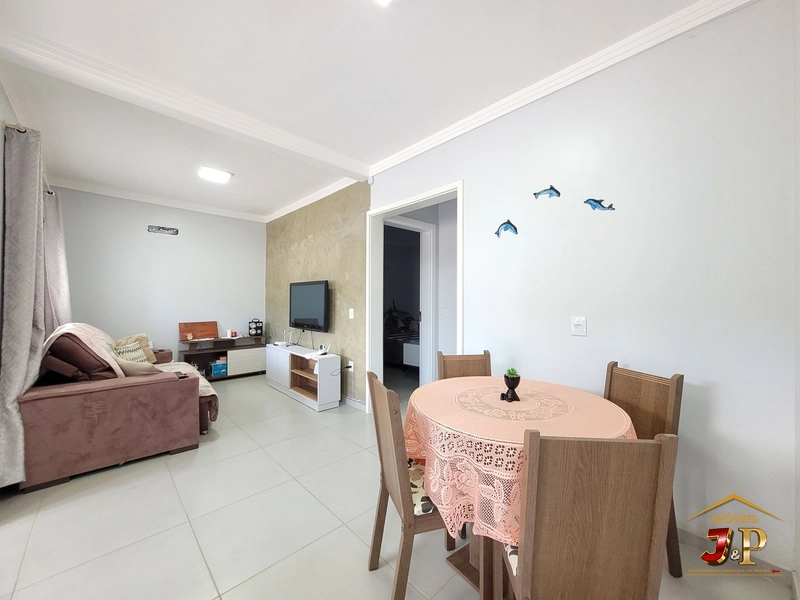 Casa com 2 dormitórios a alguns passos do mar: 5ª foto da galeria de imagens do imóvel