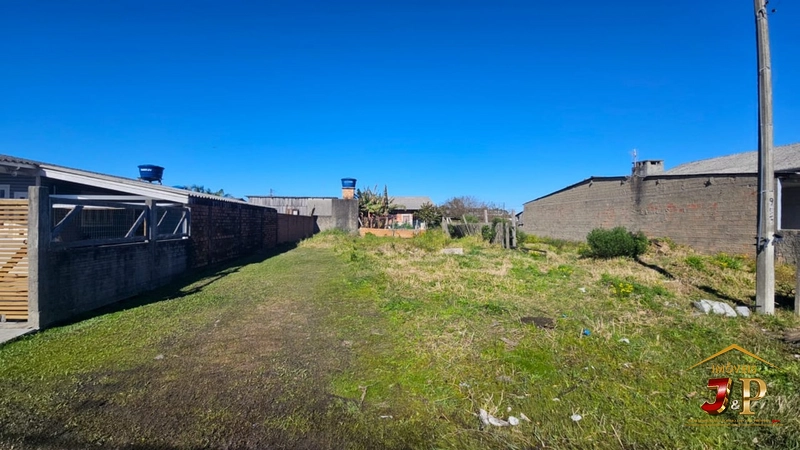 Terreno bem localizado, pronto para construir: 1ª foto da galeria de imagens do imóvel