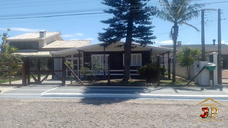 Casa com 3 dormitórios na Zona Norte: 1ª foto da galeria de imagens do imóvel