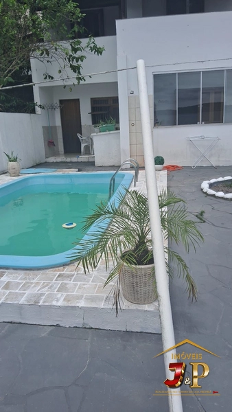 Sobrado de 3 andares, com 4 dormitórios e piscina: 18ª foto da galeria de imagens do imóvel