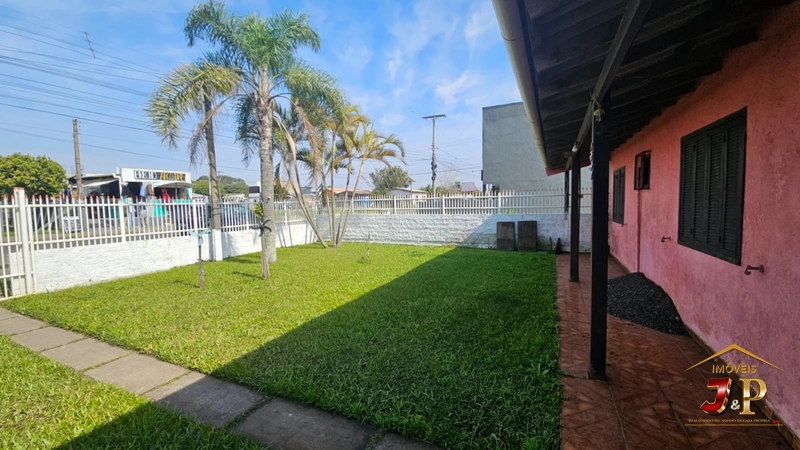 Casa bem localizada, com 2 dormitórios e terreno inteiro: 7ª foto da galeria de imagens do imóvel