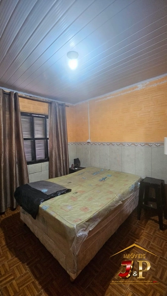Casa bem localizada, com 2 dormitórios e terreno inteiro: 8ª foto da galeria de imagens do imóvel