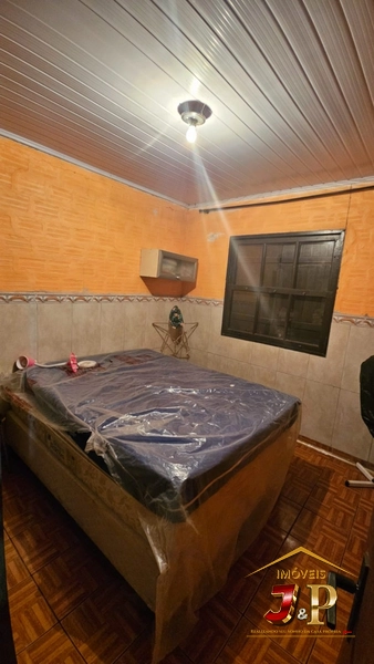 Casa bem localizada, com 2 dormitórios e terreno inteiro: 9ª foto da galeria de imagens do imóvel