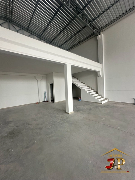Pavilhão ideal para a confecção do seu negócio: 7ª foto da galeria de imagens do imóvel