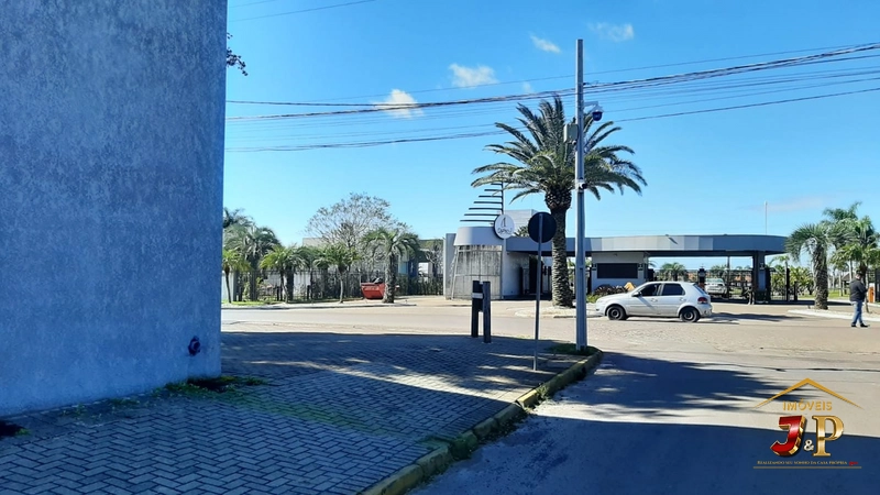 Pavilhão industrial de frente para a avenida: 2ª foto da galeria de imagens do imóvel