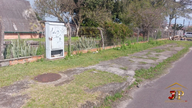 Terreno bem localizado na avenida de frente para o mar: 1ª foto da galeria de imagens do imóvel