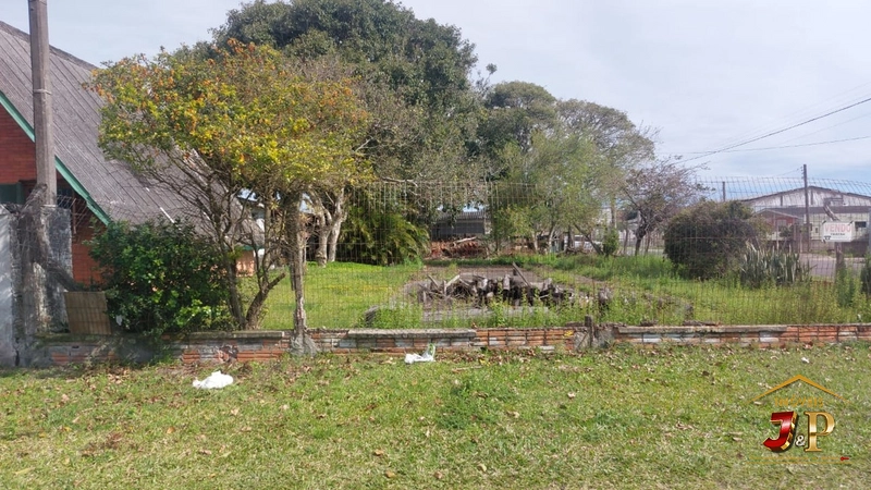 Terreno bem localizado na avenida de frente para o mar: 3ª foto da galeria de imagens do imóvel