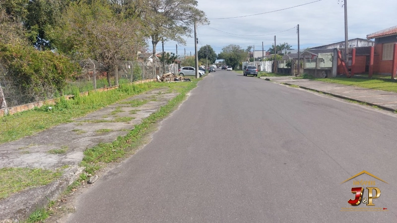 Terreno bem localizado na avenida de frente para o mar: 4ª foto da galeria de imagens do imóvel
