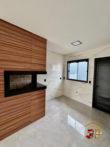 Casa bem localizada com 2 dormitórios: 5ª foto da galeria de imagens do imóvel