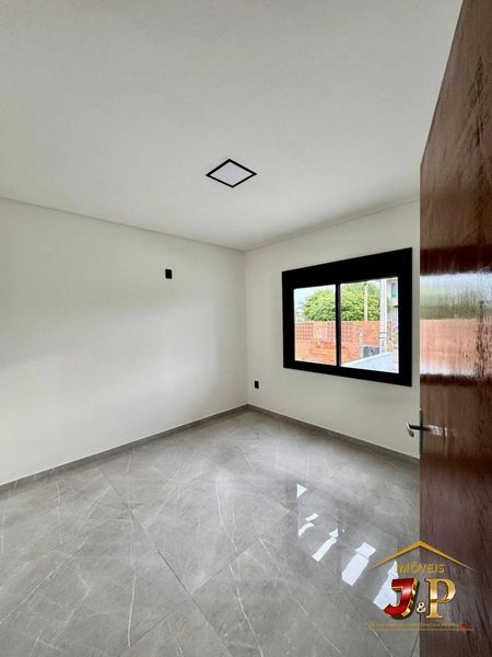Casa bem localizada com 2 dormitórios: 8ª foto da galeria de imagens do imóvel