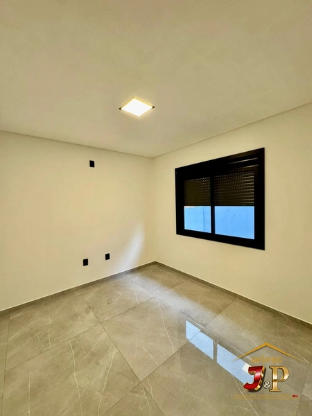 Casa bem localizada com 2 dormitórios: 26ª foto da galeria de imagens do imóvel
