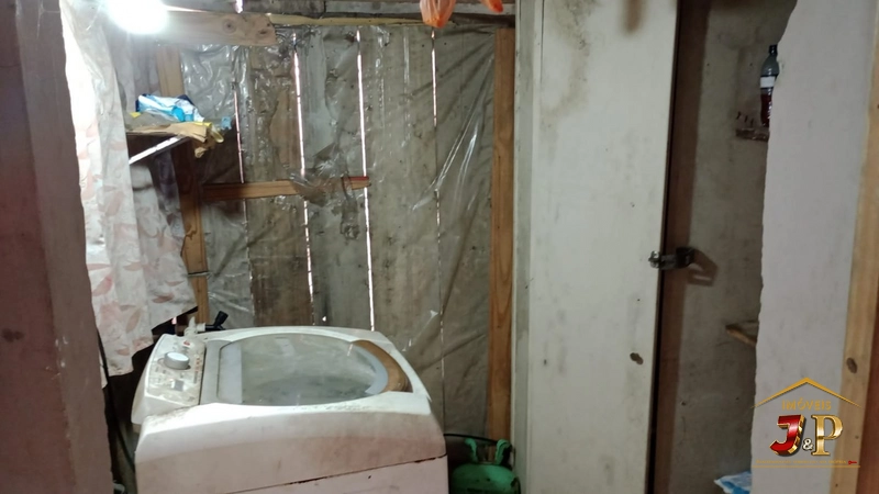 Casa na Zona Nova com 2 dormitórios: 2ª foto da galeria de imagens do imóvel