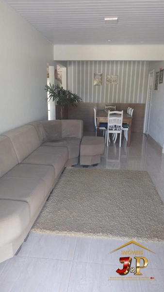 Casa com 2 dormitórios, quiosque e piscina: 7ª foto da galeria de imagens do imóvel