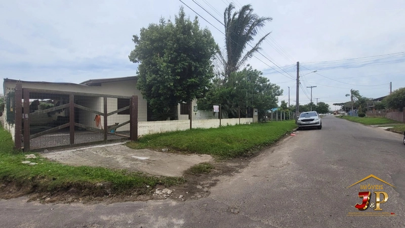 Casa 4 dormitórios no bairro Santa Luzia