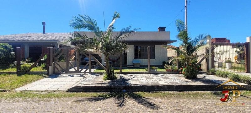 Casa à Venda no Aracá, Capão da Canoa: 2ª foto da galeria de imagens do imóvel