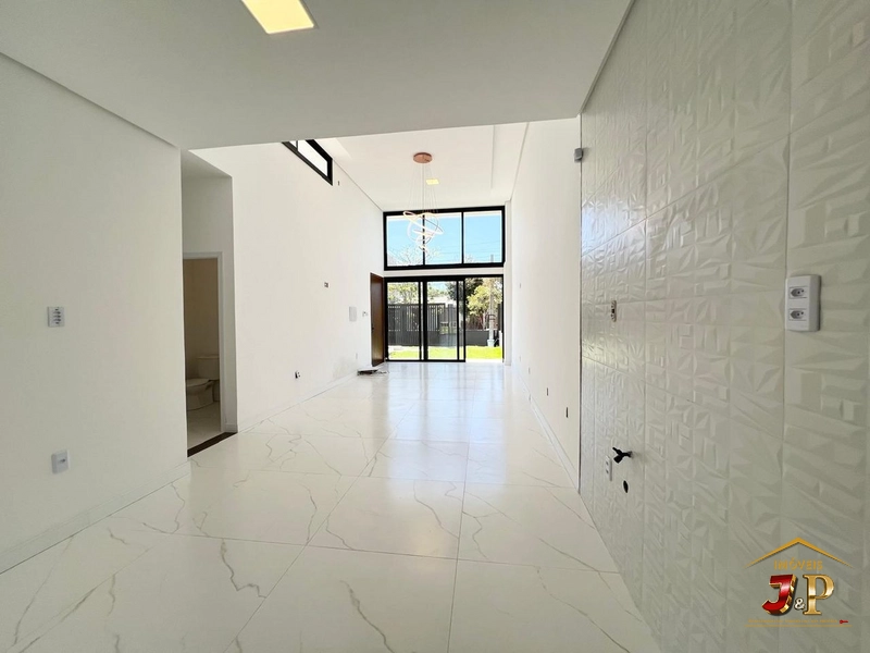 Casa no bairro araçá apenas 450 metros do mar: 5ª foto da galeria de imagens do imóvel