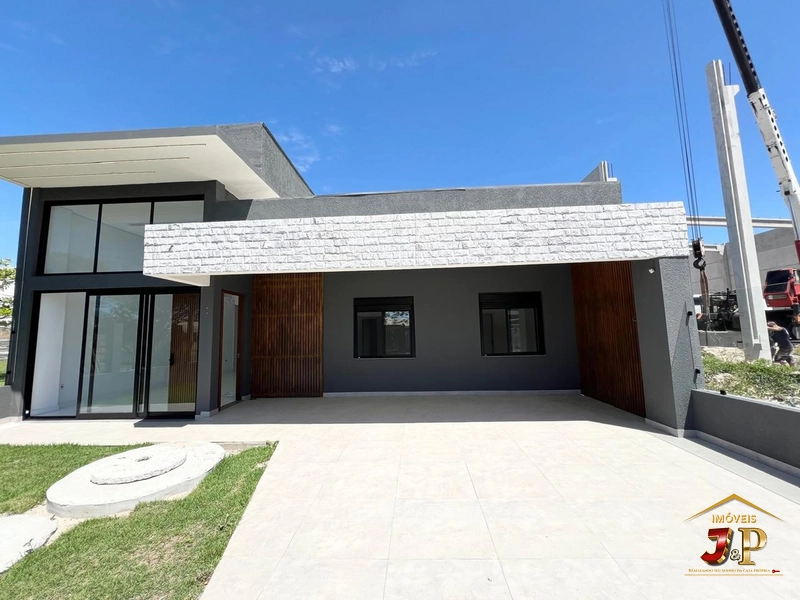 Casa no bairro araçá apenas 450 metros do mar