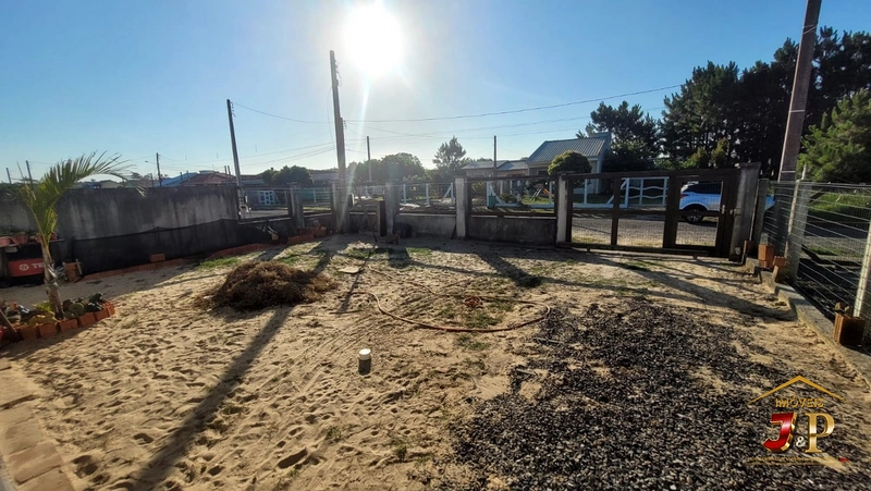 Casa à Venda em Capão Novo - Village: 2ª foto da galeria de imagens do imóvel