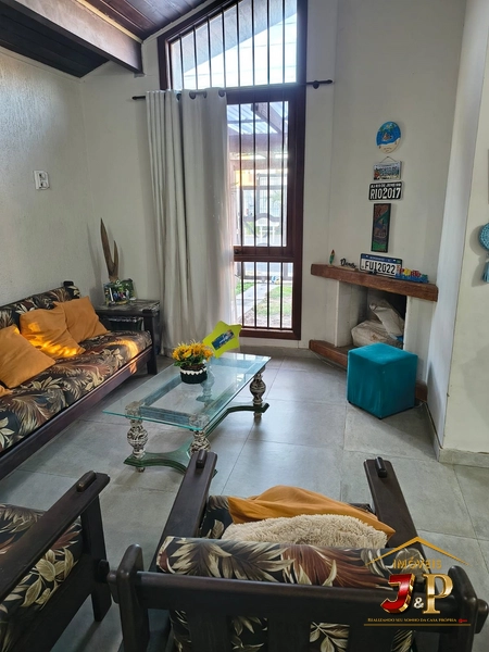 Casa apenas 100 metros do mar e 5 dormitórios!: 2ª foto da galeria de imagens do imóvel