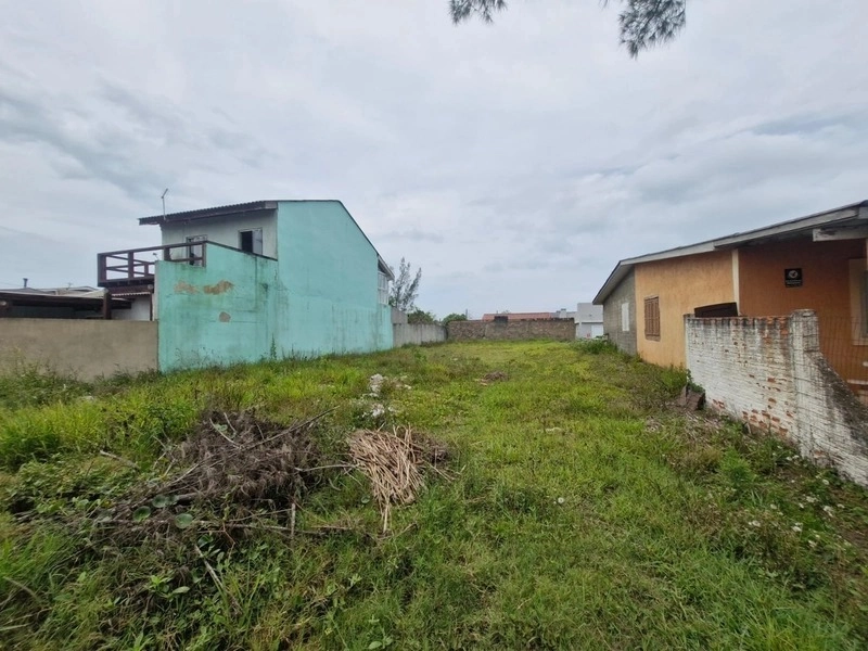 Terreno à Venda em Localização Privilegiada – 412,50m² com Infraestrut: 3ª foto da galeria de imagens do imóvel
