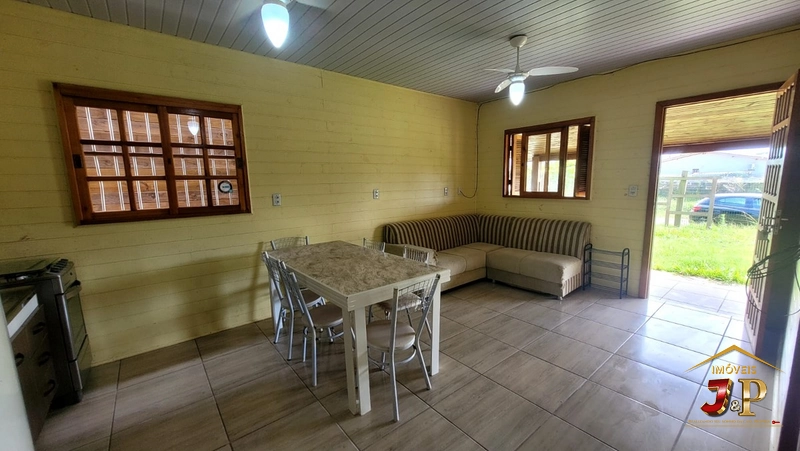 Casa pra locação 3 quadras do mar e no bairro araçá!: 4ª foto da galeria de imagens do imóvel