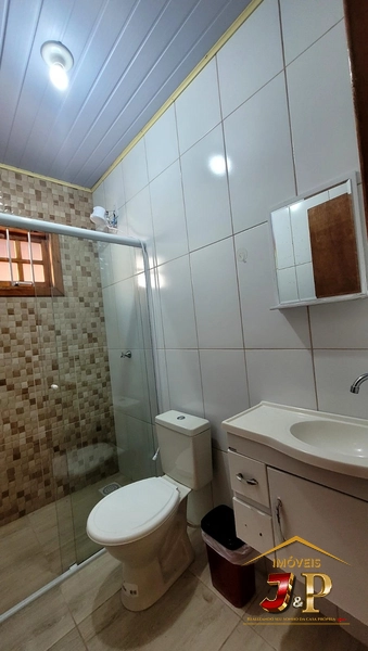 Casa pra locação 3 quadras do mar e no bairro araçá!: 8ª foto da galeria de imagens do imóvel