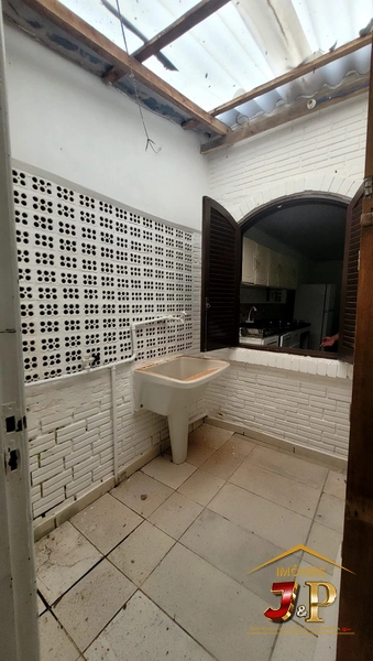 Casa pra locação 3 quadras do mar e no bairro araçá!: 9ª foto da galeria de imagens do imóvel