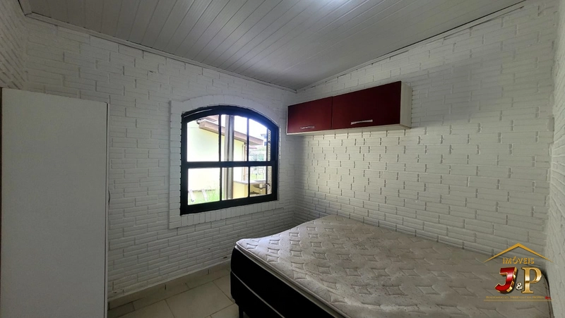 Casa pra locação 3 quadras do mar e no bairro araçá!: 10ª foto da galeria de imagens do imóvel