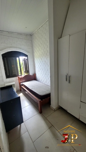 Casa pra locação 3 quadras do mar e no bairro araçá!: 6ª foto da galeria de imagens do imóvel