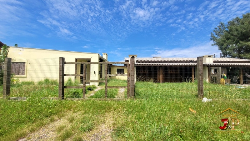 Casa pra locação 3 quadras do mar e no bairro araçá!: 3ª foto da galeria de imagens do imóvel