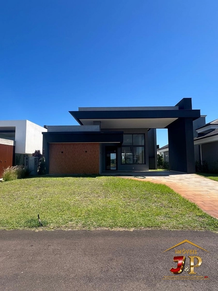 Belíssima casa térrea no condominio Costa Serena: