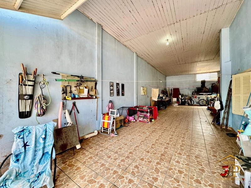 Casa com estrutura para um caminhão: 29ª foto da galeria de imagens do imóvel
