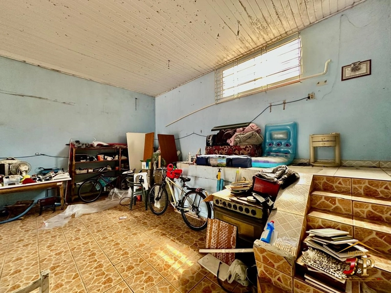 Casa com estrutura para um caminhão: 22ª foto da galeria de imagens do imóvel