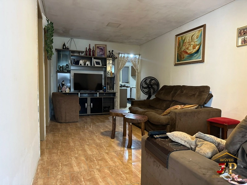 Casa com estrutura para um caminhão: 12ª foto da galeria de imagens do imóvel