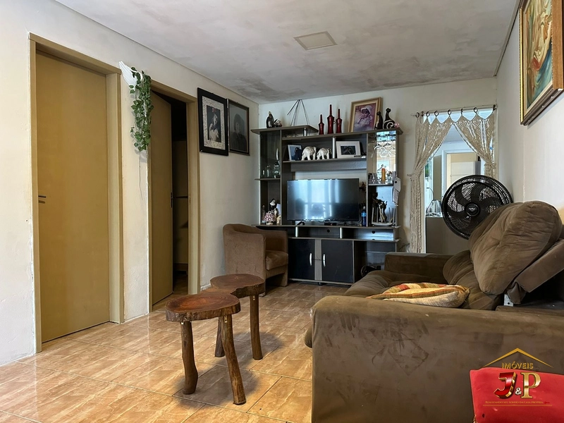 Casa com estrutura para um caminhão: 11ª foto da galeria de imagens do imóvel