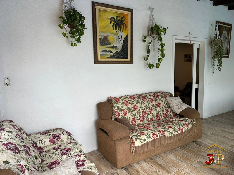 Casa com estrutura para um caminhão: 3ª foto da galeria de imagens do imóvel